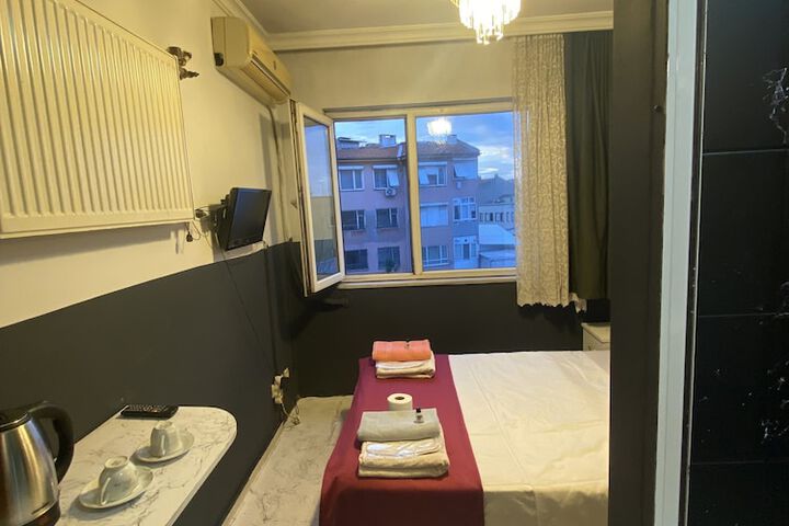 Room 25 of 62