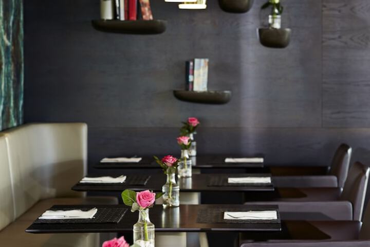 Dining 38 of 53