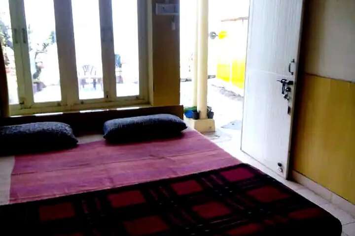 Room 12 of 26