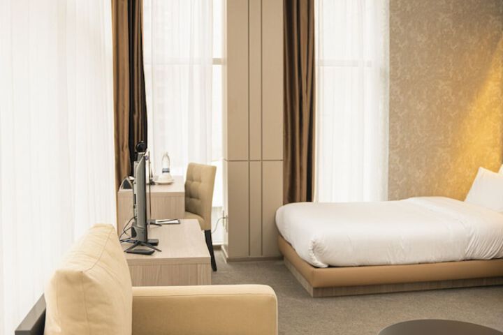 Room 12 of 35