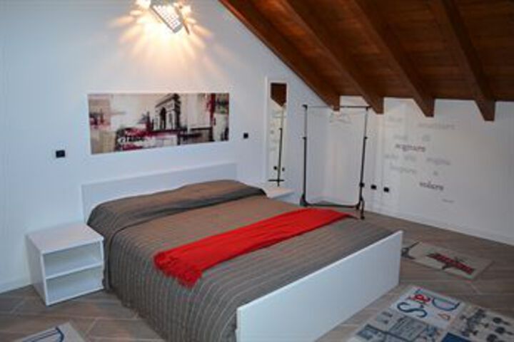 Room 34 of 61