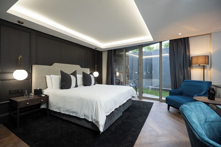 Room 15 of 109