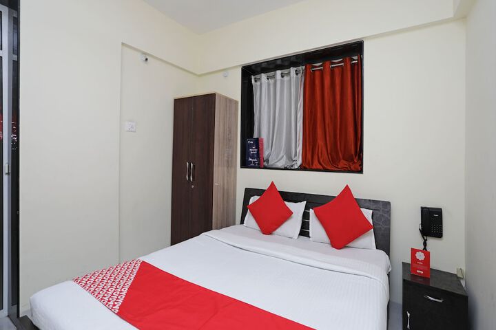 Room 8 of 19