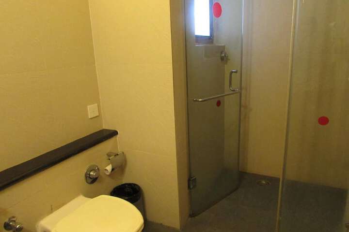 Room 15 of 22