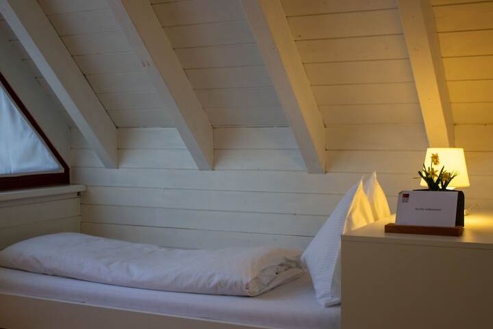 Room 15 of 29