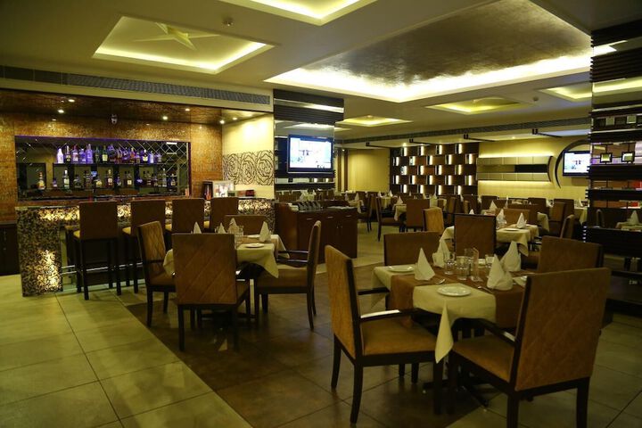 Dining Photos