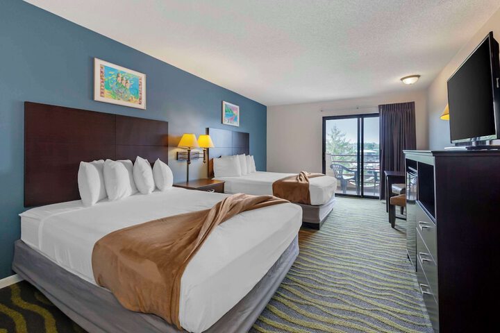 2 Queen Beds (9 of 27)