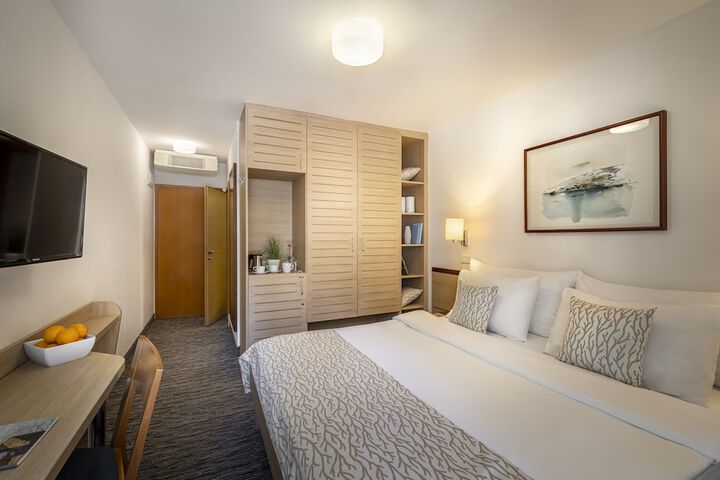 Room 5 of 58