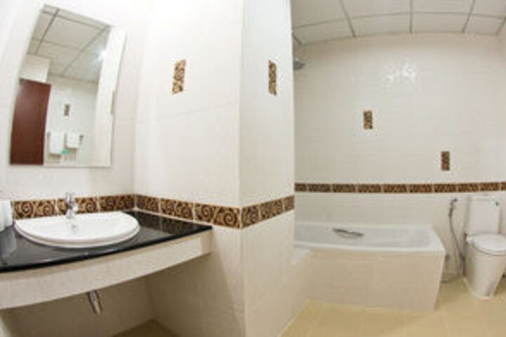 Room 2 of 18