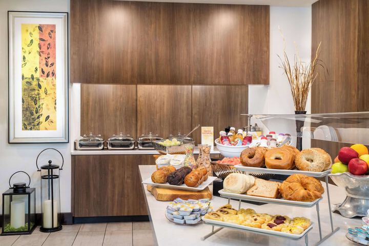 Breakfast/Coffee Service 31 of 41