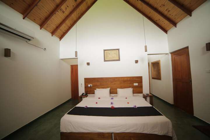 Room 10 of 61