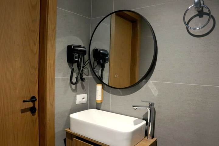 Room 12 of 20