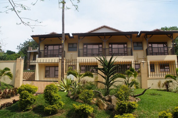 Hotel Exterior 36 of 36