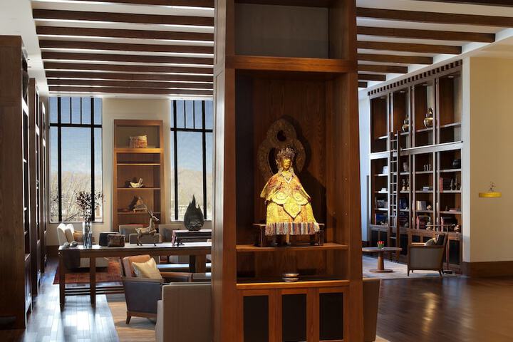 Lobby Photos