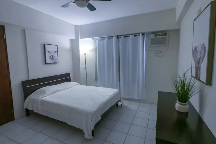 Room 2 of 12