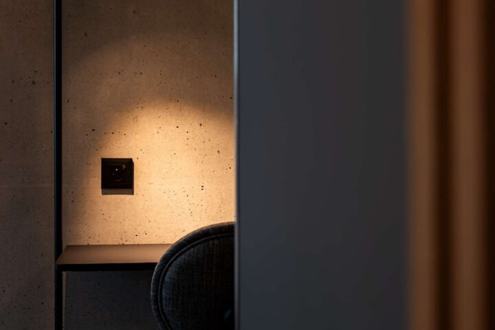 Room 30 of 90
