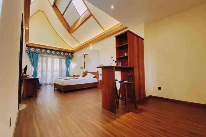 Room 10 of 72