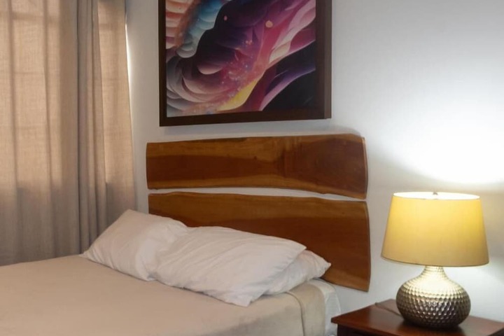Room 3 of 20