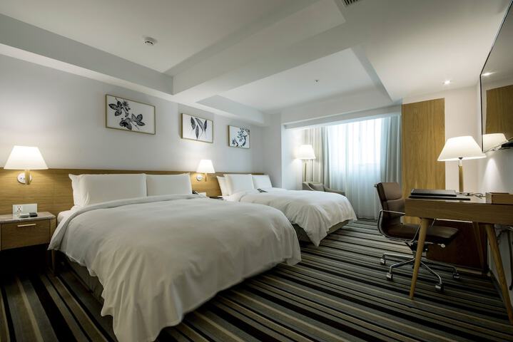 Room 14 of 38