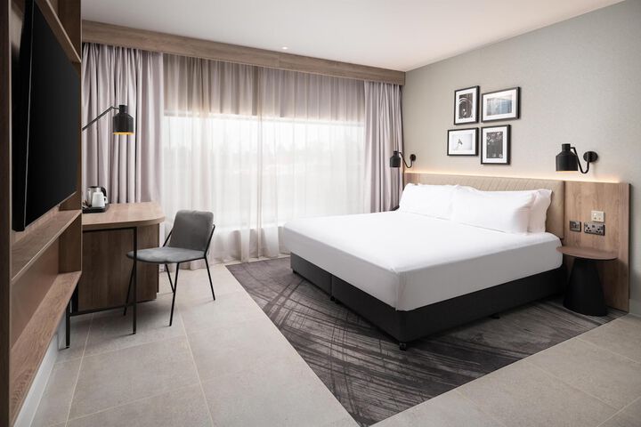 Room 10 of 60