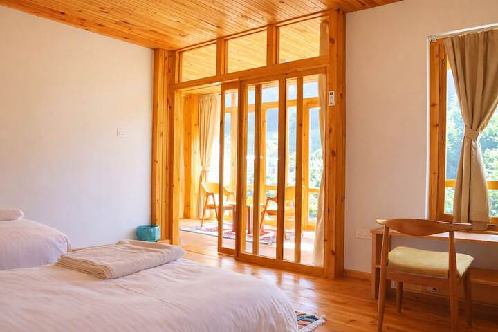 Room 5 of 27