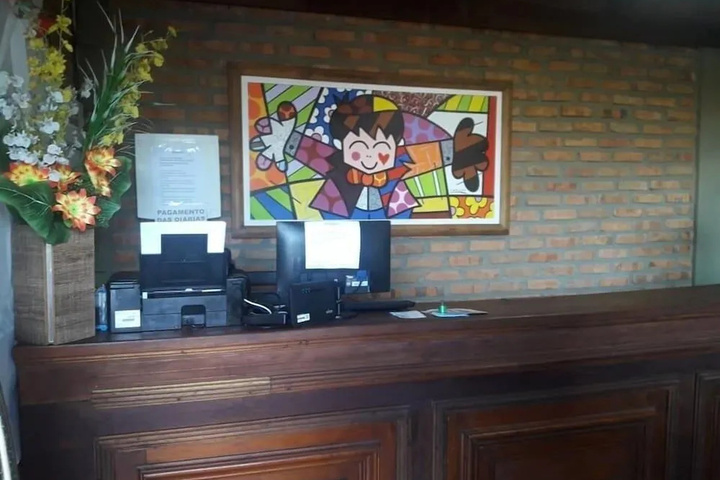 Room 8 of 15