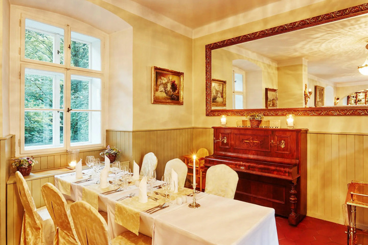 Inside Room Photo