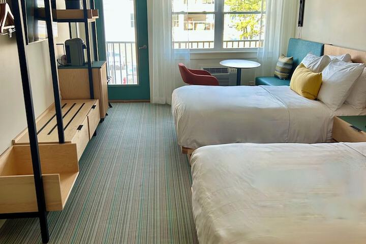 Room 11 of 74