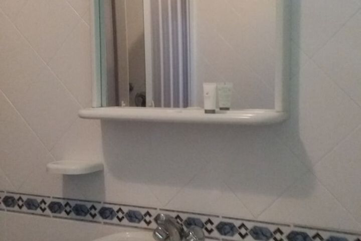 Room 26 of 26