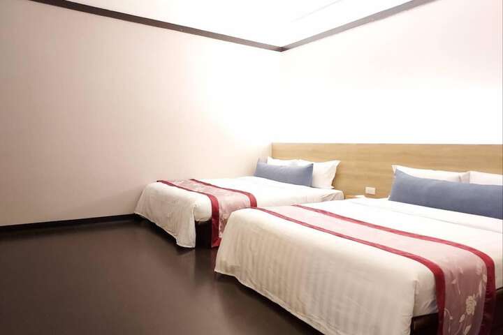 Room 19 of 64