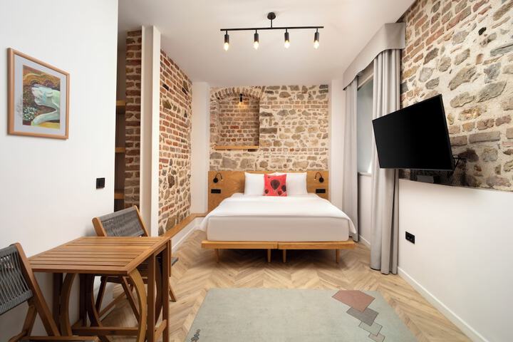 Room 40 of 148