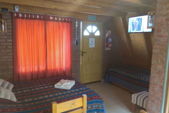 Room 7 of 11