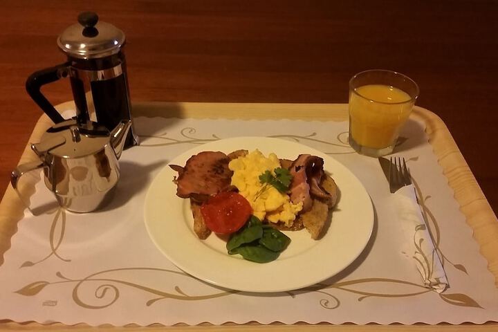 Breakfast/Coffee Service 22 of 26