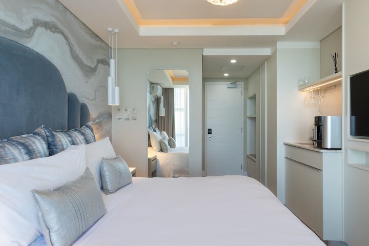 Room 10 of 52