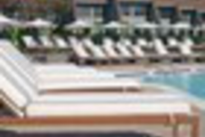 Pool 902 of 984