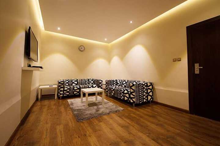 Room 9 of 34