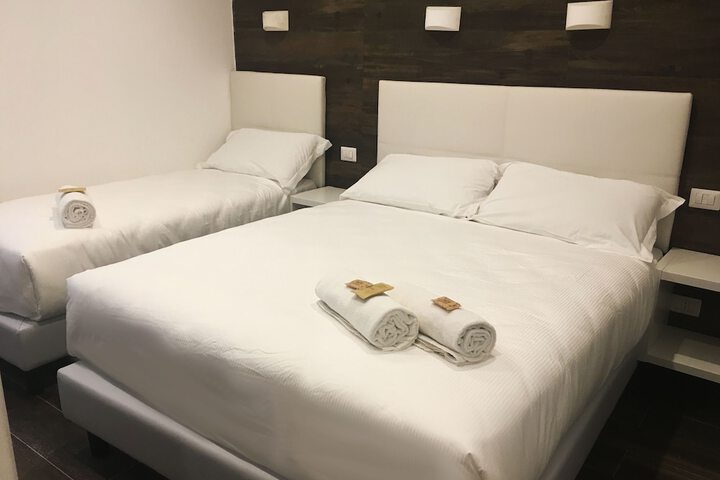 Room 5 of 22