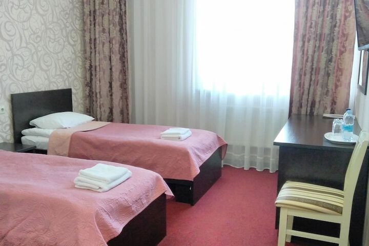 Room 6 of 35