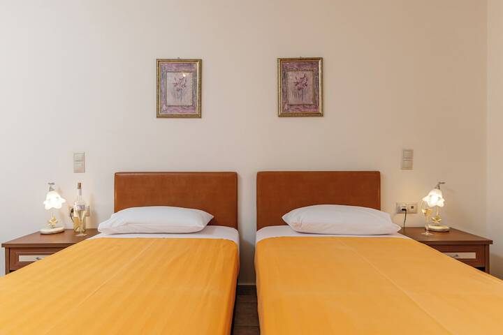 Room 20 of 90