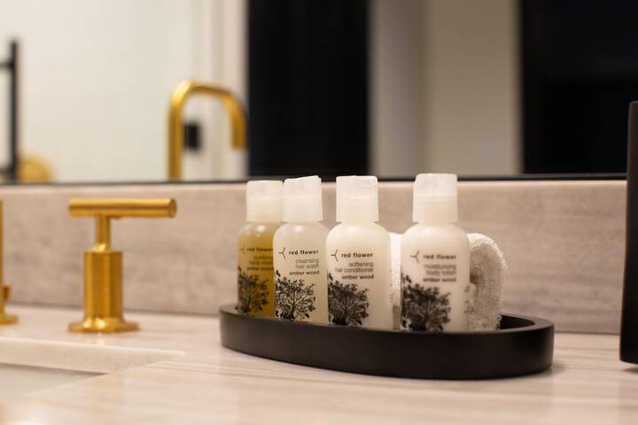 Bathroom amenities
