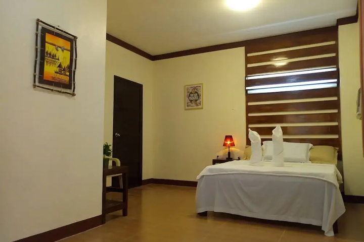 Room 3 of 13