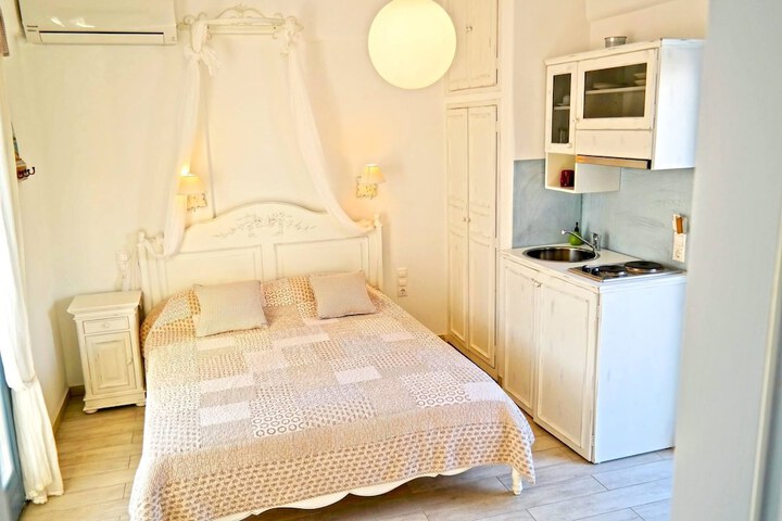 Room 17 of 37