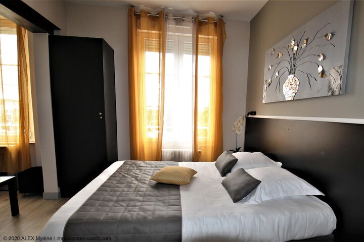 Room 4 of 44