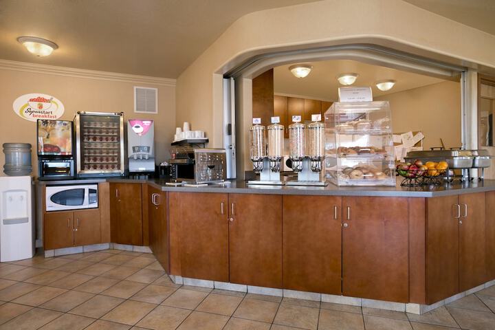 Dining Photos