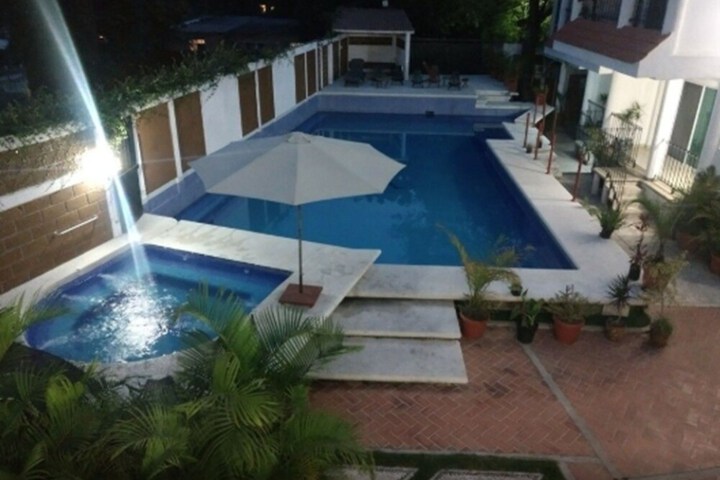 Pool 47 of 65