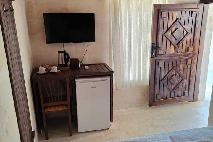 Room 9 of 46