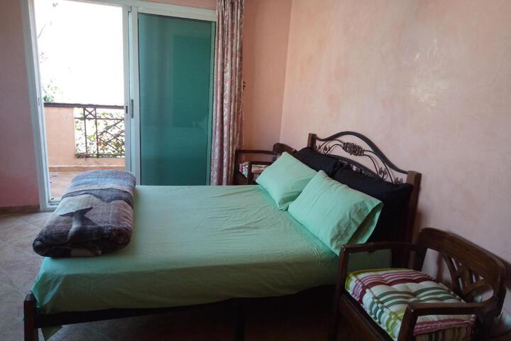 Room 6 of 17