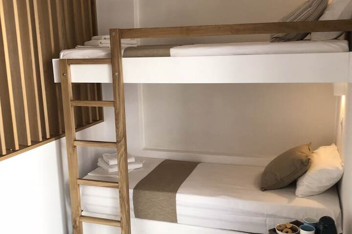 Room 14 of 125