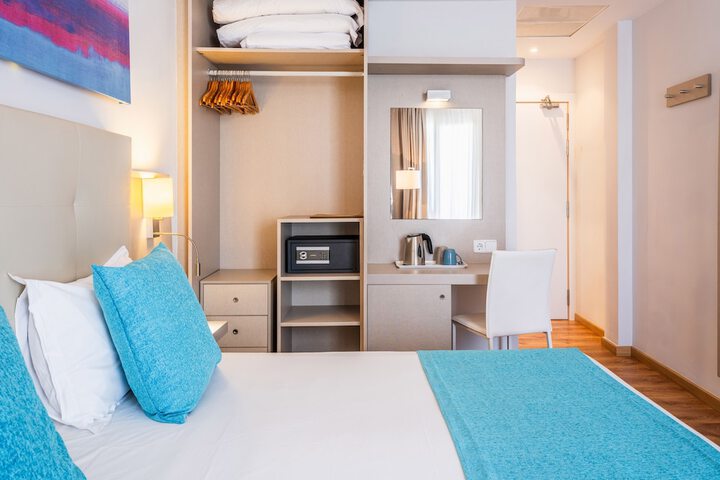 Room 10 of 45