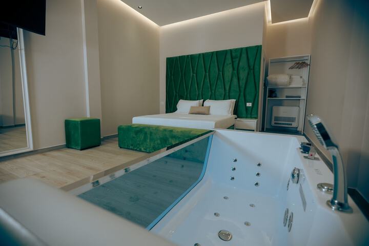Room 4 of 26